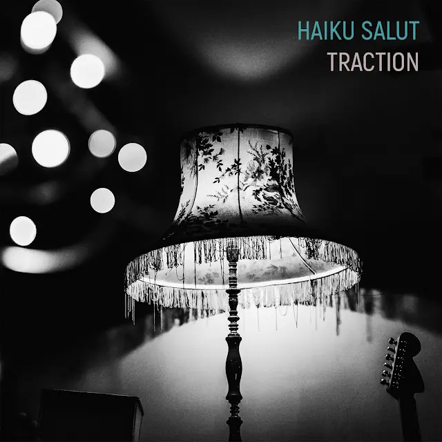 Haiku Salut - Traction