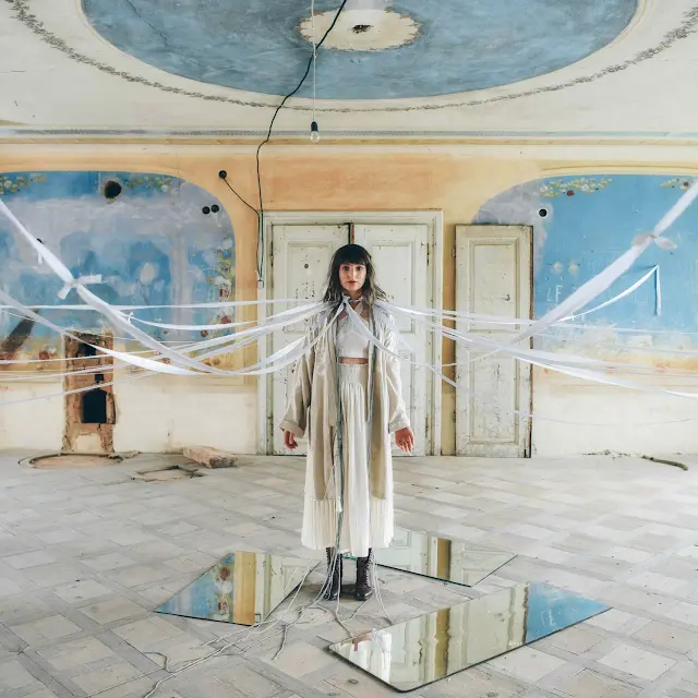 Vesna - Bílá laň